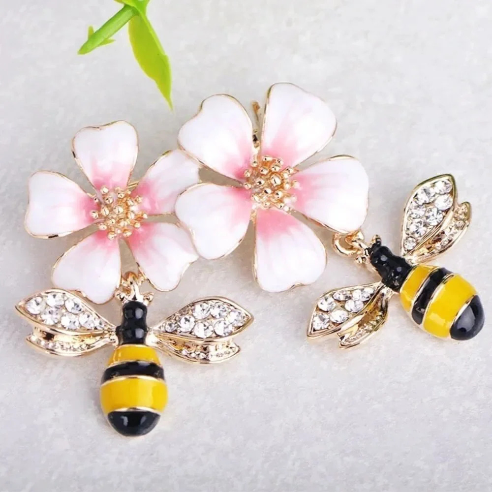 VQ Bees and Flowers Brooch